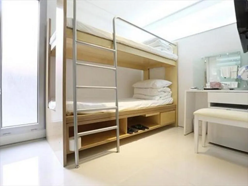Look Home Guesthouse Seoul Hostel