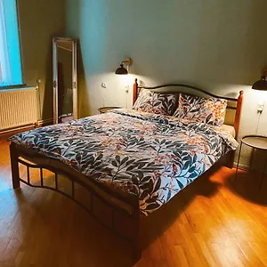 https://corner-hostel.alltbilisihotels.com